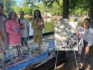 В День города библиотекари организовали познавательно-игровую площадку «Есть в России уголок, милый сердцу городок»